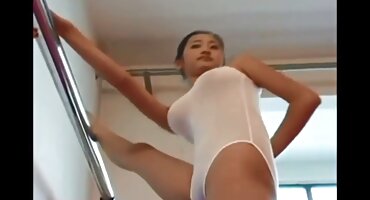 phim sex việt nam say rượu Người đàn ông thức dậy cô gái với phim swxx quan hệ tình dục qua đường hậu môn.